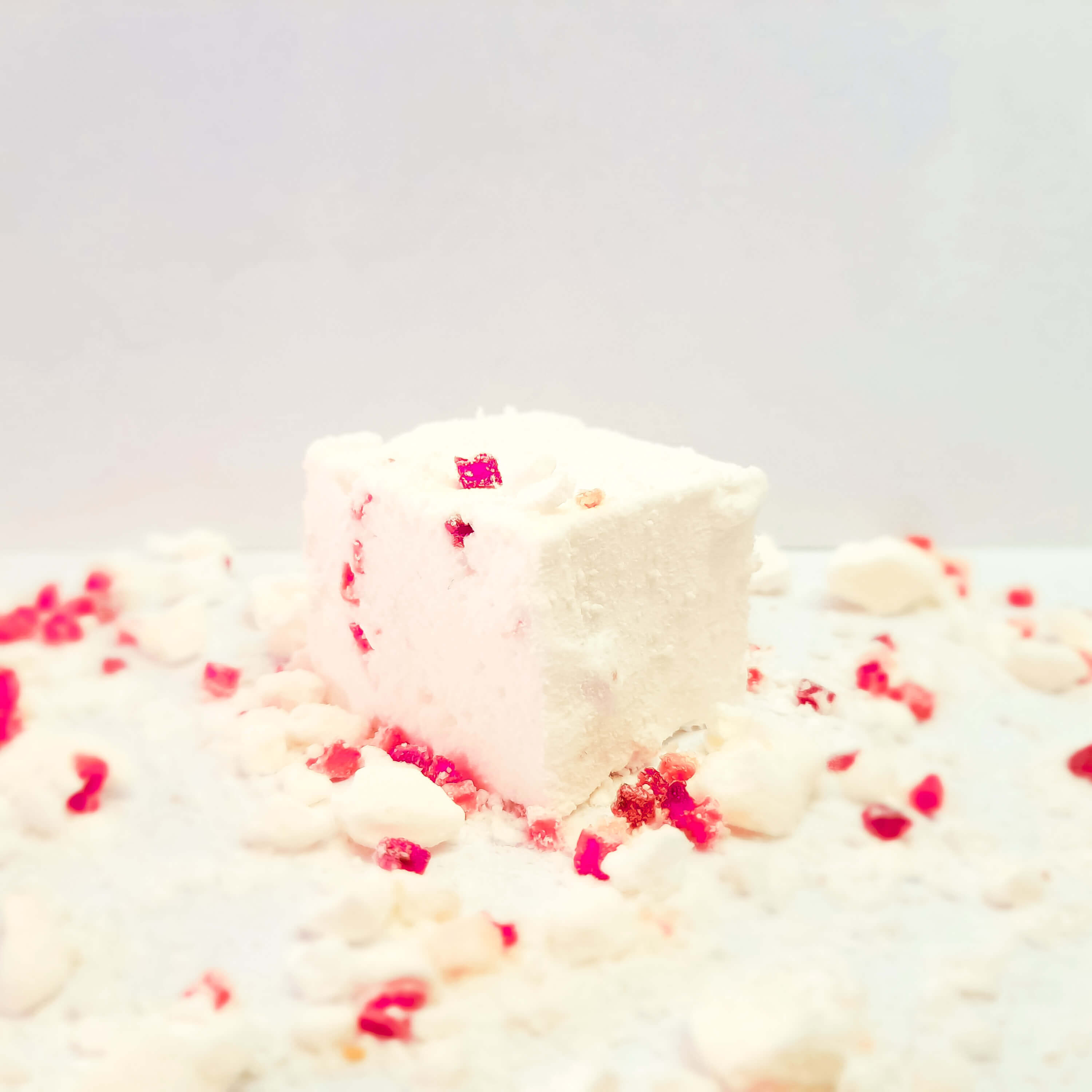 The softest, fluffiest, melt in the mouth handcrafted Strawberry flavoured Marshmallow swirled with freeze dried Strawberries and coated with crushed Meringue.
