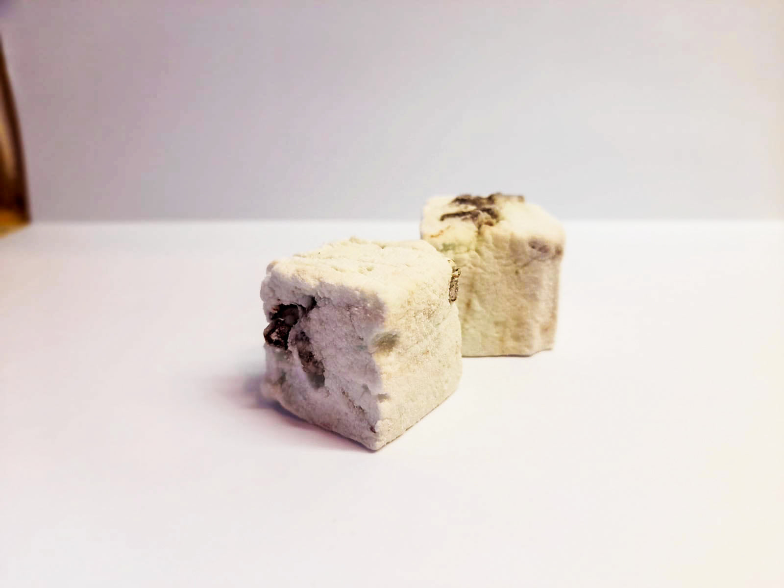 The softest, fluffiest, melt in the mouth handcrafted Peppermint flavoured Marshmallow swirled with chopped Peppermint Thins.