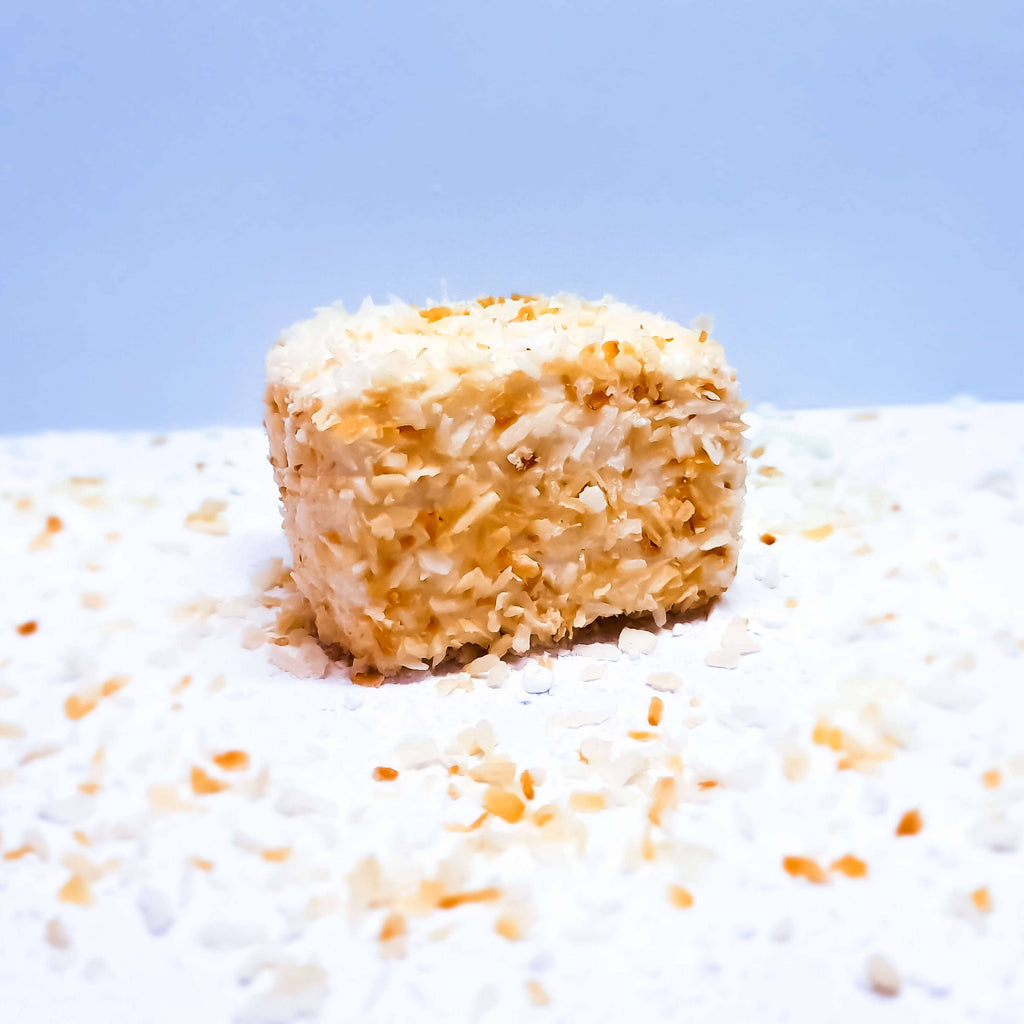 The softest, fluffiest, melt in the mouth handcrafted Vanilla flavoured Marshmallow coated in lightly toasted Coconut flakes